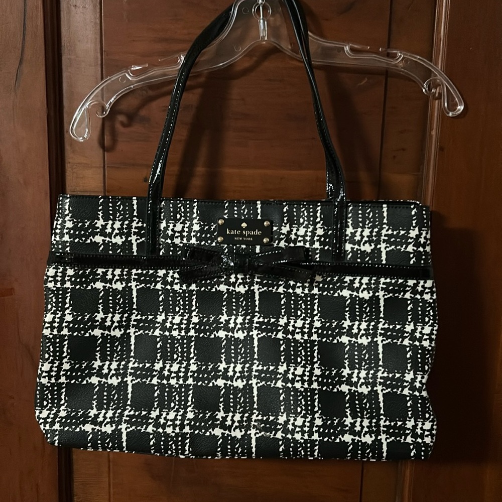 Gorgeous NWT Kate Spade shoulder bag